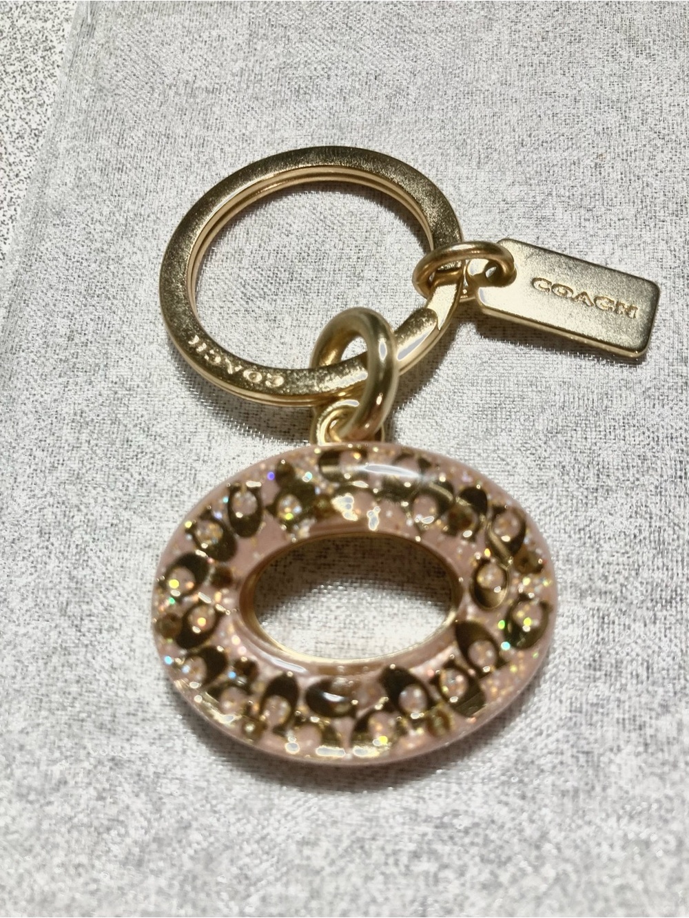 Coach 3D C Resin Key Fob/Bag Charm Pink Glitter Gold-Tone Style 1618 EUC - Picture 3 of 12